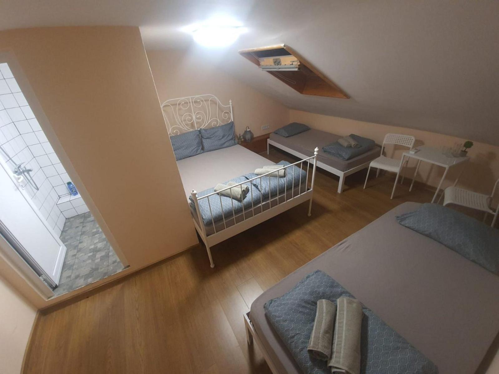 Downtown - Han Teo Suites - Center Plovdiv - Kapana Art District الغرفة الصورة
