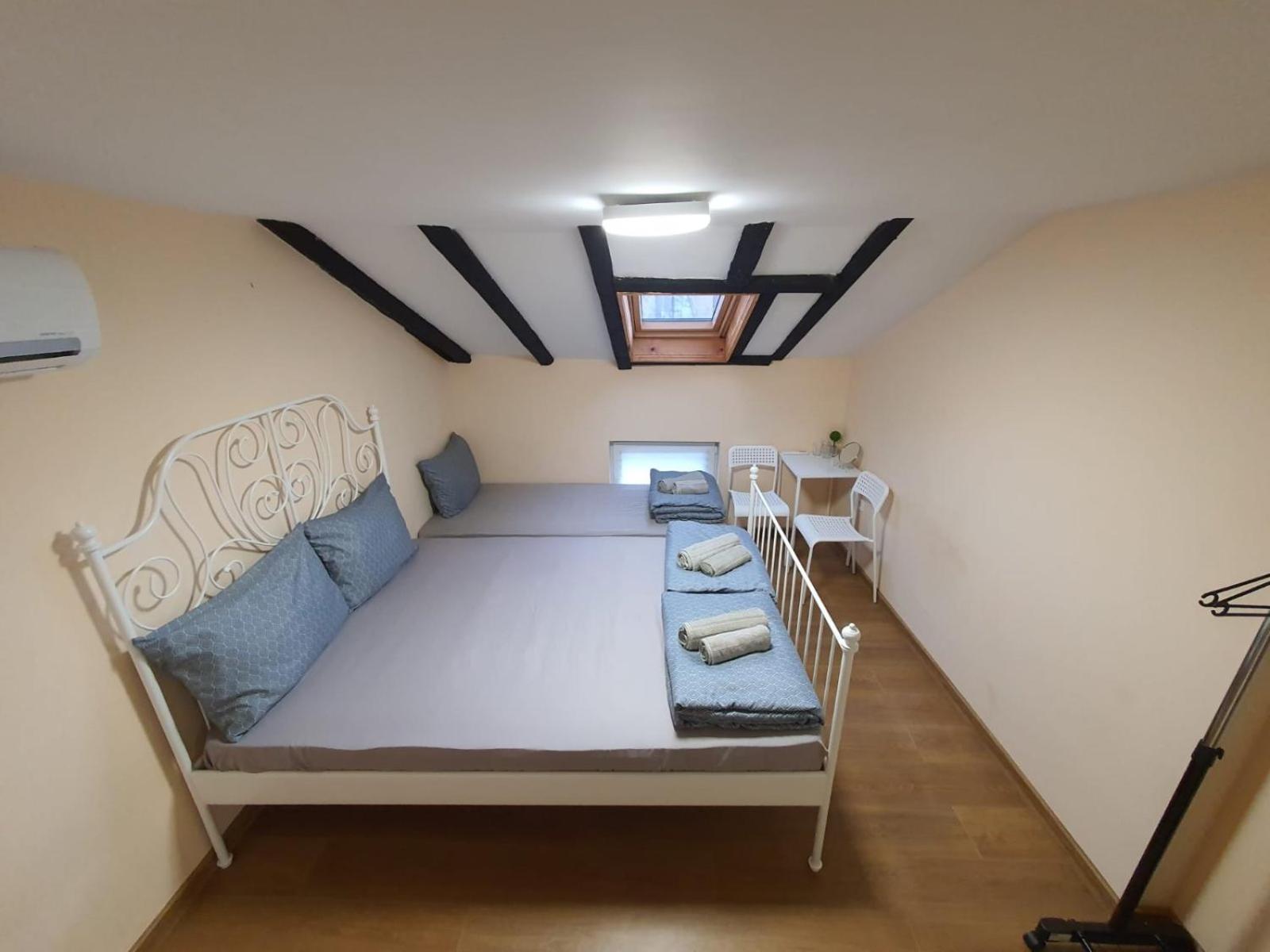 Downtown - Han Teo Suites - Center Plovdiv - Kapana Art District الغرفة الصورة